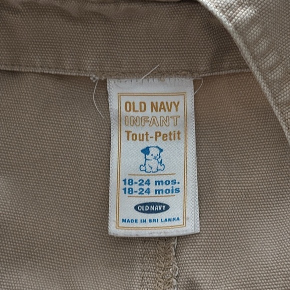 18-24m Osh Kosh shorts and short sleeve onsie shirt,chaps and old navy overalls - Picture 16 of 16